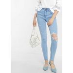 quan-jeans-express-om-9-tac-rach-goi-cat-nhan-co-gian-2244_1